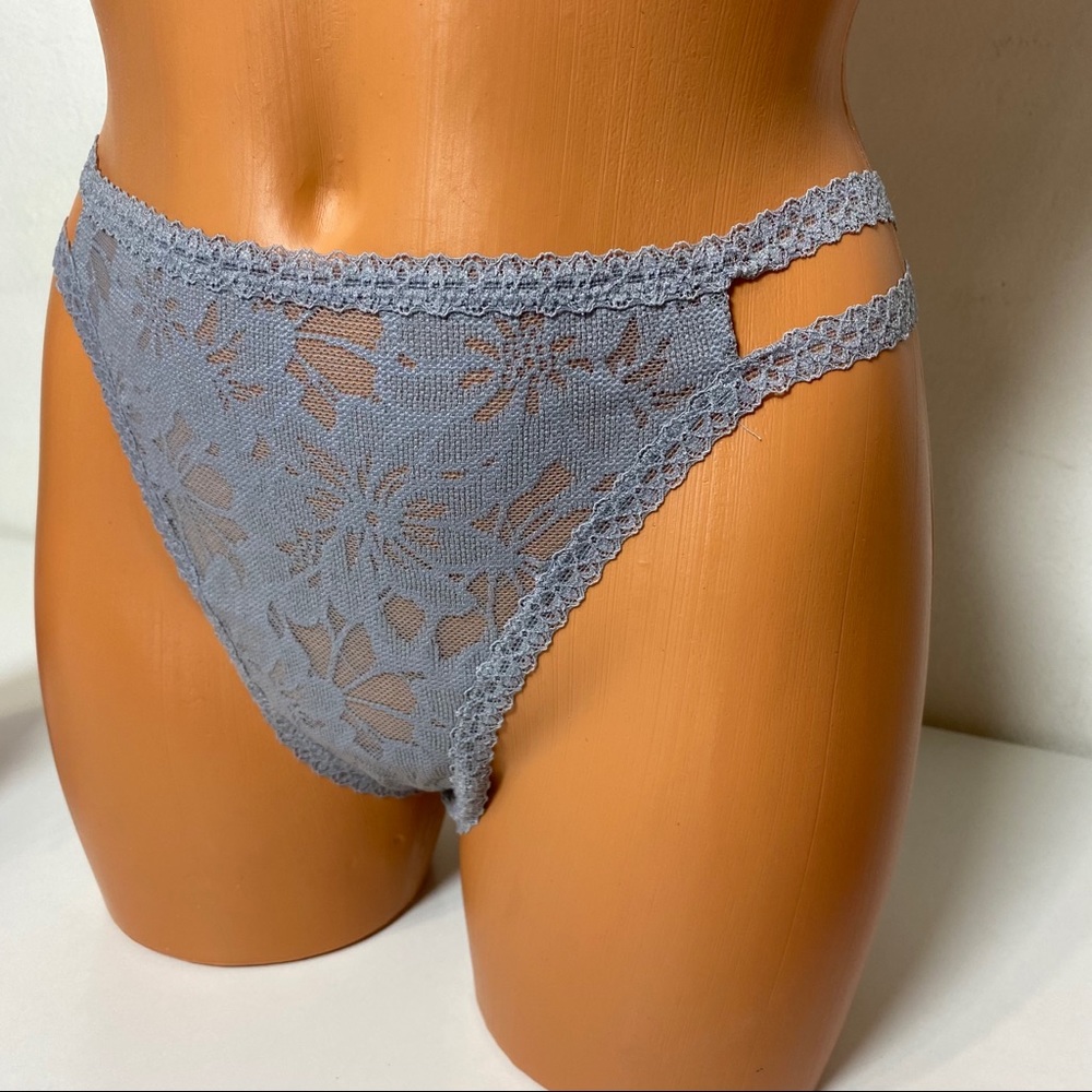 2 PINK VS LACE STRAPPY THONG BUNDLE - Picture 2 of 6